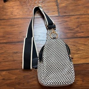 ALTAR’D STATE CHECKERED SLING FANNY PACK